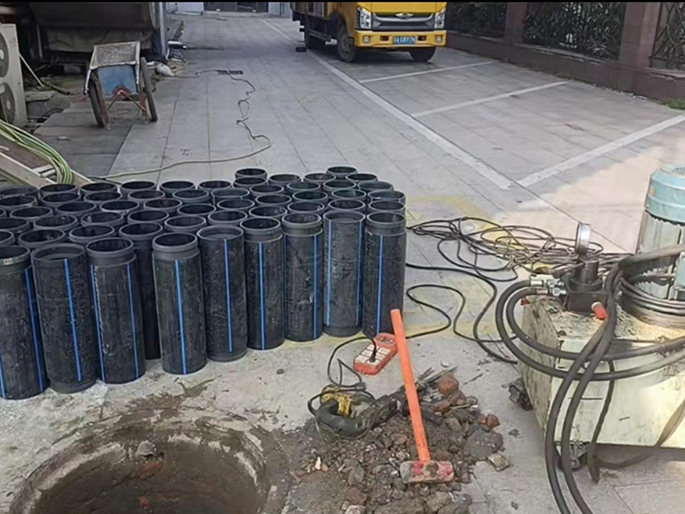 东光PE置换管厂家 DN315置换管 非开挖管短管置换